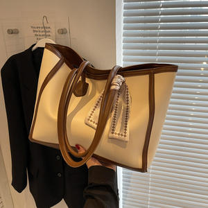 Sac fourre-tout en PU imperméable à fermeture éclair de couleur unie rétro tendance Sac à main pour femmes Printemps 2025 Nouvelle grande capacité Polyester Été Automne Hiver - Product Image 1