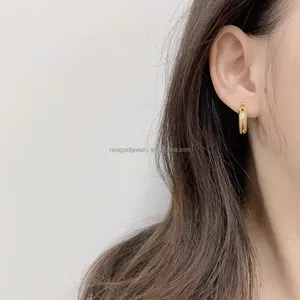 Đẹp Hoop Rõ Ràng Zircon Brass Bông Tai Với 18K Màu Vàng Mạ Phong Cách Hợp Thời Trang Bán Buôn Brass Bông Tai Thiết Kế Độc Đáo