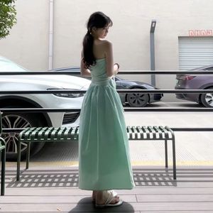 ชุดคลุมว่ายน้ำสีเขียวมิ้นท์แบบไม่มีสายรัดไหล่ ทรงยาว กระชับเอว สีพื้น สไตล์วันพักผ่อนริมชายหาด สำหรับผู้หญิง - Product Image 1
