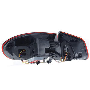 Feux arrière à LED pour Volkswagen Tiguan 2013-2017 avec clignotants séquentiels DRL, feux de freinage et feux de recul - Product Image 2