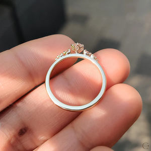 Anillo de Diamante Cultivado en Laboratorio, Elegante y Brillante, Diseño Refinado, Ideal para Ocasiones Especiales - Product Image 5