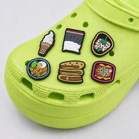 Accessoires pour sabots en PVC souple, motifs dessin animé, bon marché, en gros, pour boissons, collations, sandales, snacks australiens, fast-food