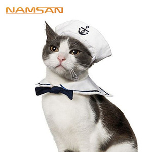 Disfraz de marinero para gatos NAMSAN, sombrero de algodón con pajarita para gatos, ropa decorativa para mascotas, estilo clásico para todas las estaciones - Product Image 1