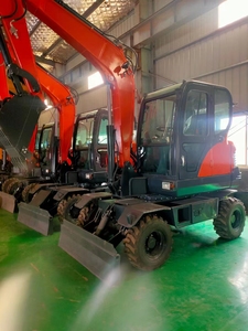 Nouvelles roues d'<span class=keywords><strong>excavatrice</strong></span> avec fonction de commutation en mode brosse ou aspirateur : un véhicule de nettoyage efficace - Product Image 2