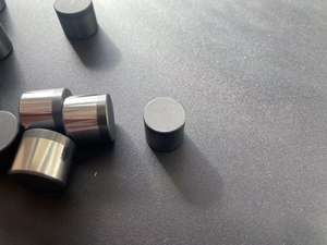 Fábrica Venda <span class=keywords><strong>1313</strong></span> <span class=keywords><strong>PDC</strong></span> Cortadores Diamante Insere para Mineração e Oil Drilling <span class=keywords><strong>PDC</strong></span> Fabricante China - Product Image 3