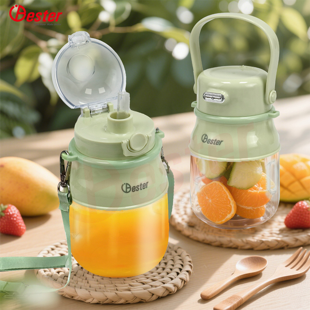 Dual-use Large Capacity 600mL 26 Blades Portable Mixer Juicer Food Grade Plastic Bottle Portable Juice Rechargeable Blender