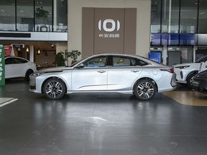 Nouvelle <span class=keywords><strong>voiture</strong></span> hybride électrique rechargeable CIP Azerbaïdjan Changan Qiyuan A05 berline à conduite à gauche - Product Image 3