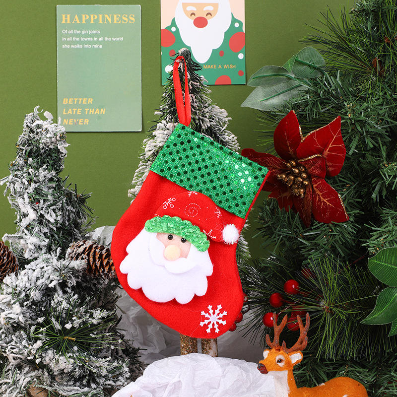 ถุงเท้าปักเลื่อม/ซานตา