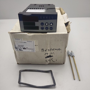 PLC Jumo 703570/081-1100-500000-23-00/00.061 <span class=keywords><strong>Dicon</strong></span> 400 ตัวควบคุมกระบวนการอเนกประสงค์สำหรับงานอุตสาหกรรม - Product Image 1