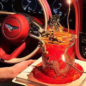 น้ำผึ้งและน้ำหวาน ประดับเค้กอะคริลิคลายเมฆทองมงคล สำหรับตกแต่งเค้กวันเกิด สไตล์มงคลรุ่งเรือง - Product Image 1