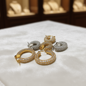 Orecchini a Cerchio E2003 Versione Grande, Placcati in Oro 22k con Cristalli e Strass, Gioielli da Festa per Donne - Product Image 2