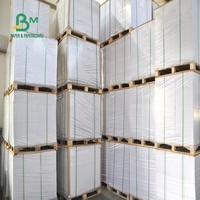 Feuilles de papier offset non couché blanc uni 60G 70G 80G 90g sans bois pour impression offset 24\" * 38\"