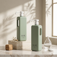 Vente en gros de conteneurs de bouteilles de shampoing vides carrées en plastique personnalisées de luxe PE-HD pour détergents liquides avec logo pompe