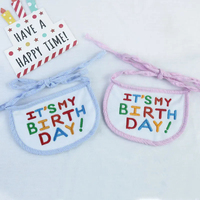 Shengchaoyi chat chien anniversaire écharpe fête bavoir pour animaux de compagnie salive serviette tenue d'anniversaire pour décorations de fête