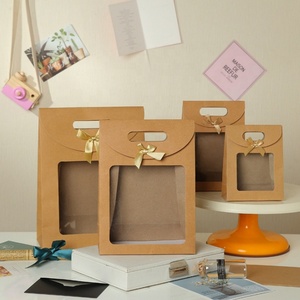 Bolsas de Regalo Navideñas de Papel Transparente con Asas de Listón - Product Image 4