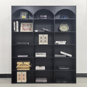 خزانة كتب خشبية حديثة 6 طبقات مع 18 مكعبات مساحة كبيرة قاعدة خزانة كتب سوداء لغرفة النوم والمعيشة والمكتب والمنزل والأثاث - Product Image 1