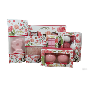 Coffret Cadeau Luxe Soins Capillaires et Corporels aux Herbes pour Enfants, Parfum Floral : Crème Mains, Sel de Bain, Brume Corporelle, Crème Visage, Bombe de Bain, Pastille de Douche Effervescente - Product Image 4