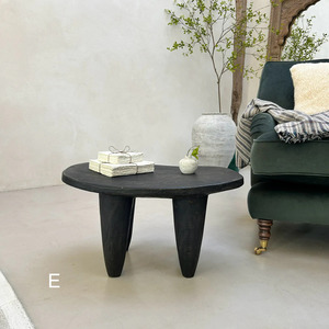 Table d'appoint en bois massif de qualité supérieure, table de chevet contemporaine faite à la main pour salon de maison de luxe - Product Image 4