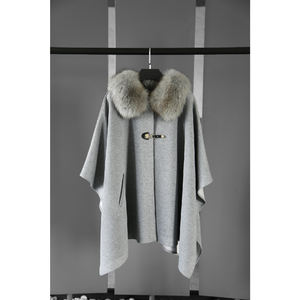 Nouvelle arrivée 2026 Poncho en <span class=keywords><strong>laine</strong></span> mélangée pour femmes Taille unique Style décontracté Cape pour femmes avec col en vraie fourrure de renard - Product Image 5