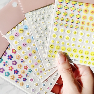 Pegatinas Ultrafinas 5D para <span class=keywords><strong>Uñas</strong></span> Qianya, Adhesivas, con Dibujos Animados <span class=keywords><strong>de</strong></span> Oso/Arcoíris/Sol/Conejo, Fáciles <span class=keywords><strong>de</strong></span> Aplicar, Hechas <span class=keywords><strong>de</strong></span> Plástico, Certificadas por MSDS - Product Image 1