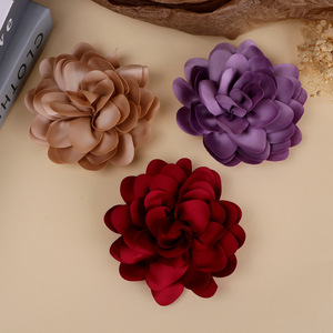 Flor de camelia de satén hecha a mano de 9.5 cm para accesorios para el cabello, zapatos, sombreros, ropa, flores decorativas de tela, suministros para manualidades. - Product Image 3