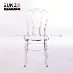 Mesas y Sillas Plásticas Apilables Doradas para Bodas de Lujo, Trono, Fundas para Sillas de Boda, Eventos, por Babquete Universidad - Product Image 3