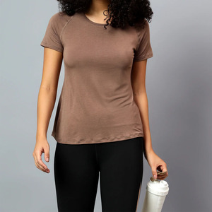 Fabricant en gros de vêtements de sport pour femmes, t-shirts de sport pour femmes à col rond, manches courtes, coupe ajustée, 100% polyester, couleur unie - Product Image 2