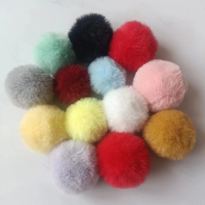 Pompons en fausse fourrure de lapin JC faits à la main, boule de 3,1 pouces, bande élastique, boucle, chapeaux d'hiver de Noël, porte-clés, décoration de mariage et de la maison - Product Image 4