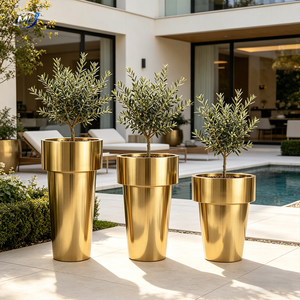 Macetas modernas de latón para exteriores, jardineras con acabado cromado dorado para plantas verdes, diseño de lujo. - Product Image 1