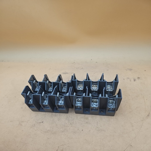 Nuovo PLC - Lotto di 4 Interruttori di Sicurezza Fusibili 40512-520-01 - Accessorio - Product Image 1
