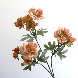 Flor de Camelia Artificial al por Mayor, Tela de Seda Blanca de 65 cm, Color Vintage, Flor Artificial para Decoración del Hogar y Bodas - Product Image 1