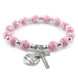 Perles en <span class=keywords><strong>plastique</strong></span> multicolores 8 mm Bracelets croix pas chers Corde élastique solide Bracelets catholiques avec médaille de la Vierge - Product Image 4