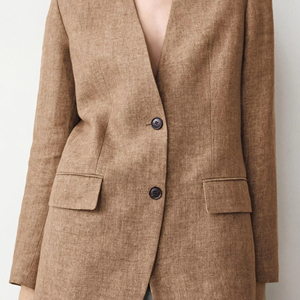 Blazer ajusté élégant pour femme en mélange de lin marron camel, sans col, à simple boutonnage, avec poches, respirant, idéal pour le travail et le bureau en été - Product Image 2