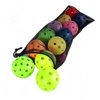 Ballons de pickleball en plastique TPE colorés à 40 trous, personnalisables avec logo OEM/ODM, lot de 12, avec sac en filet pour entraînement en intérieur - Durables et de haute qualité
