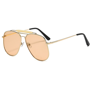 <span class=keywords><strong>Occhiali</strong></span> <span class=keywords><strong>da</strong></span> <span class=keywords><strong>Sole</strong></span> Oversize dal Design Elegante Unisex 2026 Nuova Collezione Estiva Montatura Grande in Metallo Stile Pilota per Uomini e Donne - Product Image 1
