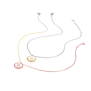 Collar con Colgante de Diamante en Forma de Letra B, Cadena de 2 cm, Acero, Oro, Plata - Product Image 1
