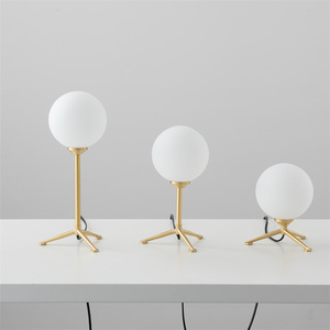 Arredamento per la casa lampada da comodino per matrimonio semplice e moderna calda e romantica - Product Image 1