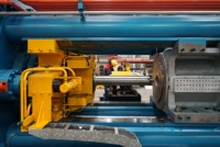 Presse d'extrusion CNC Hengda à course courte 1250T 230Kw pour profilés solaires en aluminium, avec profilé de référence fixe de 135 mm