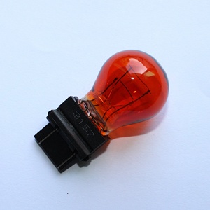 Bombillas de Luz Automotriz Miniatura de Calidad 3157A, 12V, 27/7W, Luz Trasera, Freno, PY27/7W, Ámbar - Product Image 2