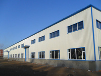 Entrepôt préfabriqué en acier moderne avec abri pour voitures, utilisé pour les hôtels