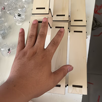 Étagère en bois à trois niveaux de type échelle pour l'organisation de la cuisine, le rangement de bureau et le rangement des épices, présentoir en bois