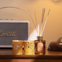 Coffret Cadeau de Bougies Parfumées d'Ambiance et Diffuseur à Bâtonnets d'Huiles Essentielles pour Chambres d'Hôtel - Désodorisant d'Intérieur 15-30 Jours