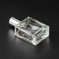 Flacon de parfum carré élégant en verre de luxe de 30 ml, vaporisateur de parfum, récipient vide avec couvercle, vente en gros