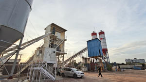 Máquina de fábrica, venta de 120m3/h, planta dosificadora de hormigón premezclada portátil, planta de hormigón CON MEZCLADOR de hormigón de doble eje JS - Product Image 3