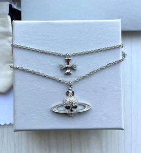 Vvivi Enne West Woods Collier en alliage en forme de crâne style punk, pendentif décoratif de la plus haute qualité - Product Image 5