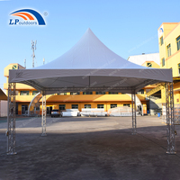 Tente à poteaux imperméable à toit haut avec tissu PVC durable pour les performances en extérieur