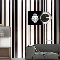 Papier peint auto-adhésif PVC moderne, motif damassé noir et blanc traditionnel, ignifuge et résistant à l'humidité, pour hôtels et maisons, idéal pour les salons.