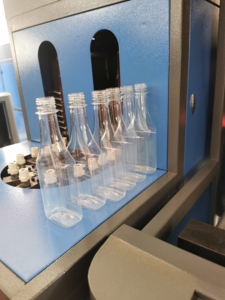 Half-Automatische Pet <span class=keywords><strong>Plastic</strong></span> Waterfles Stretch Blazen Maken <span class=keywords><strong>Machine</strong></span> Flesblazer Blaasgietmachine Voor Kleine Bedrijven - Product Image 6