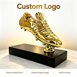 Trophée de Meilleur Buteur Personnalisé, Crampon de Football en Métal Brillant, Base Gravable pour Récompense Annuelle de Joueur de Football - Product Image 1