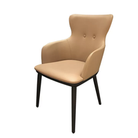 Chaise de salle à manger élégante à dossier haut avec accoudoirs, revêtement en PU souple, pieds en métal, pour projets de restaurant (vente en gros)
